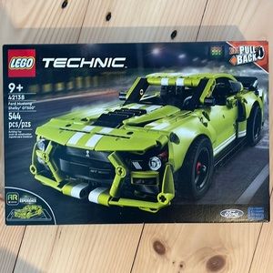 LEGO Technic Ford Mustang Shelby GT500 Building Set